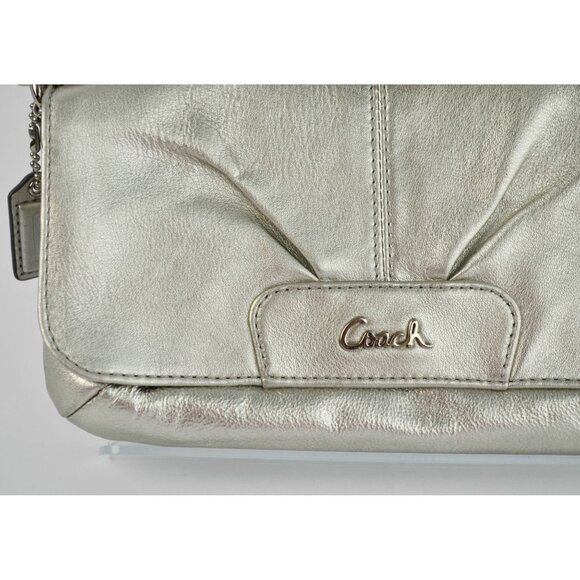 Coach Ashley Metallic Silver Leather Wristlet WITH HANGTAG - Picture 4 of 13